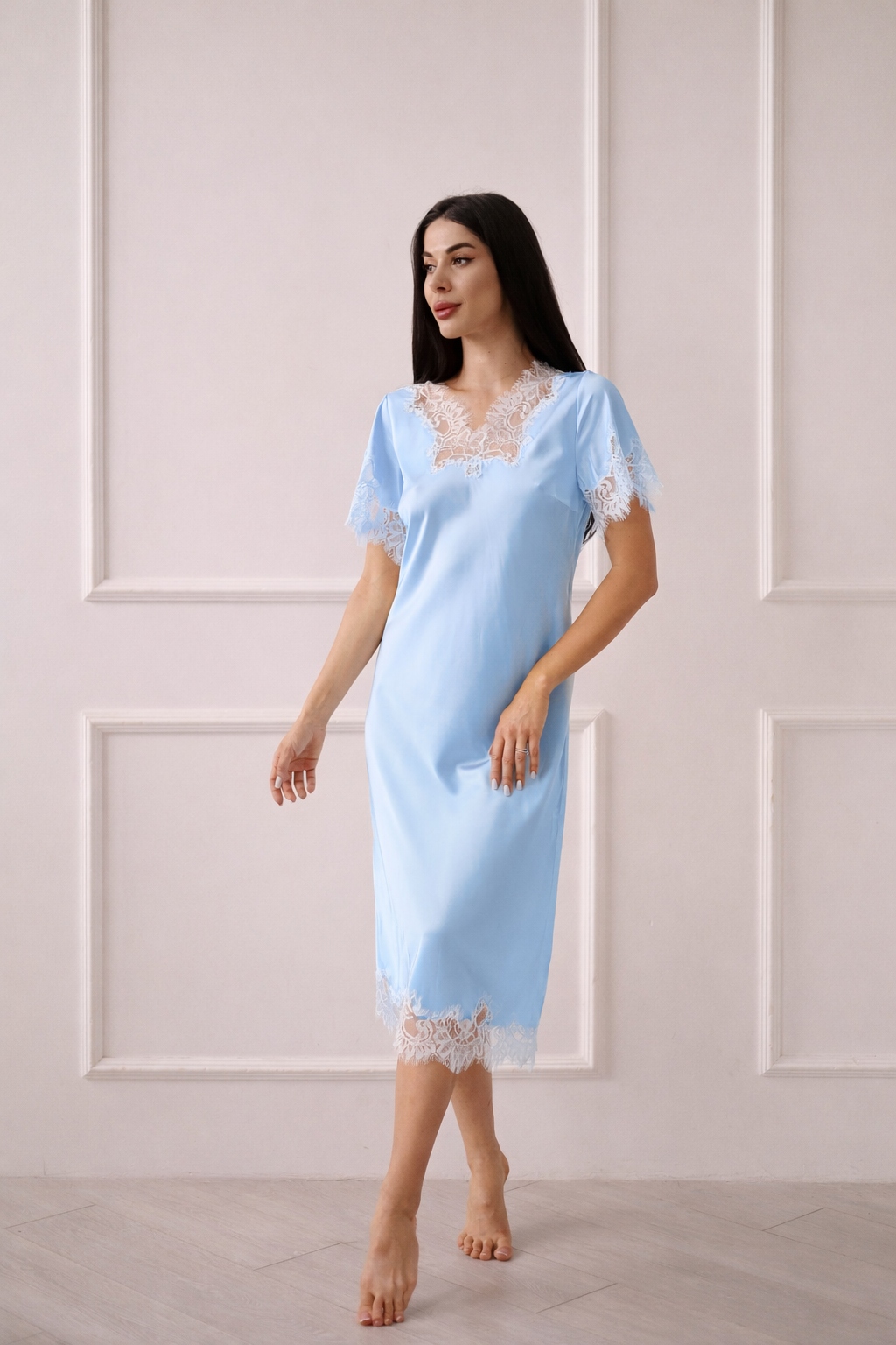 Шовкова сорочка Veronica з мереживом