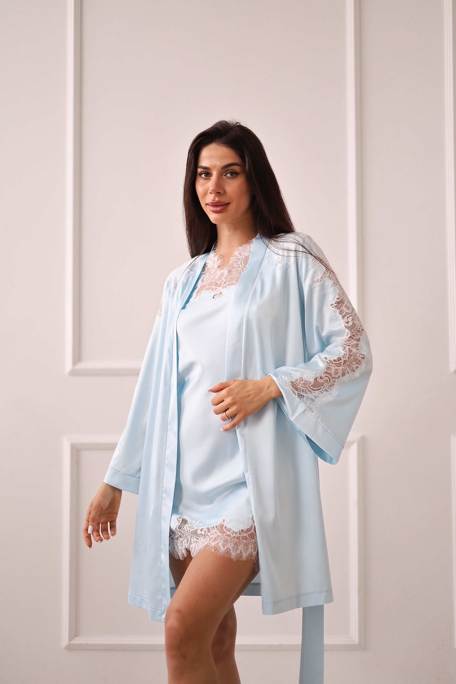 Шовковий халат Veronica з мереживом